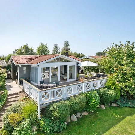 Holiday Elfrede - 600m From The Sea In Funen By Interhome Holiday home Kerteminde