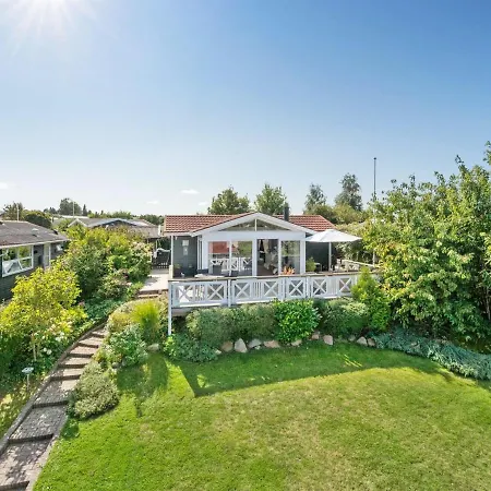 Holiday Elfrede - 600m From The Sea In Funen By Interhome Holiday home Kerteminde